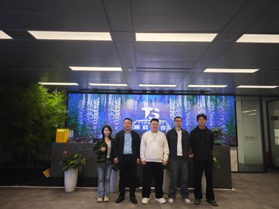 聚力校友 协同育人——学校走访深圳市潮启星合数字科技有限公司