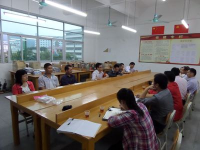 我校召开后勤工作研商座谈会