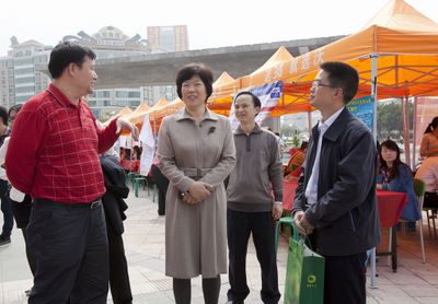 我校组织毕业生参加2013年仲恺高新区专场招聘会