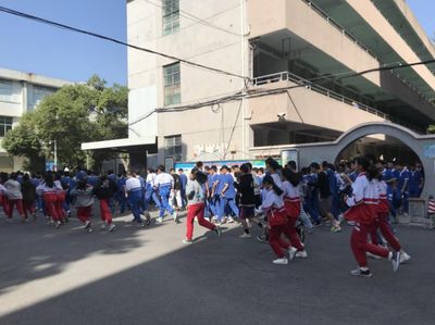 演练疏散本领,提升自救能力