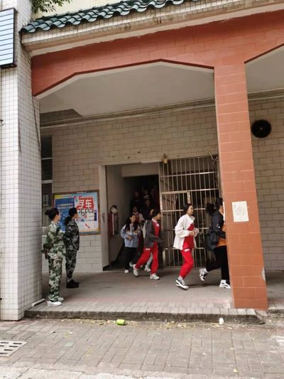 火灾常生于疏忽,祸患多起于细末-惠州理工学校消防疏散演练