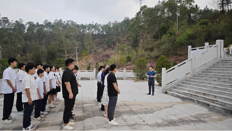 祭英烈传红色基因，担使命践行复兴梦——惠州理工学校开展清明祭英烈活动314.png